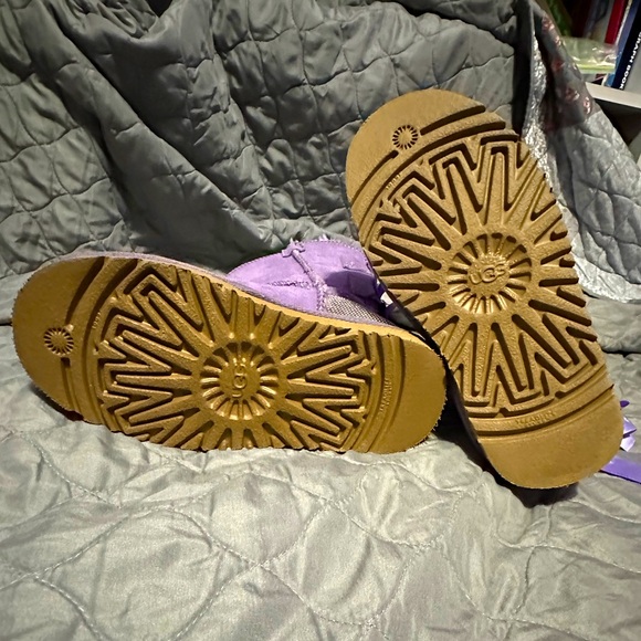 Brand New customized purple Uggs girl size 2 - Picture 7 of 9